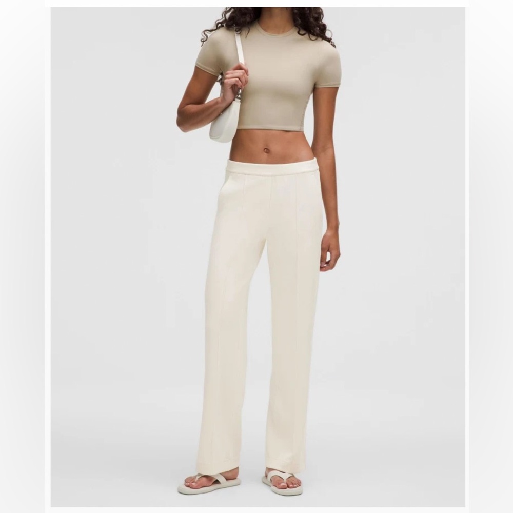 NWOT🌹 Softstreme Pintuck Mid-Rise Pant Elegant and classy